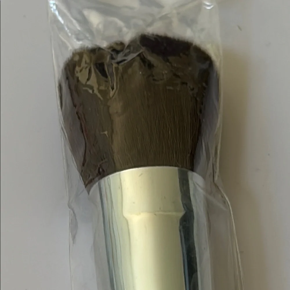 bareMinerals 2-in-1 Cheek & Eye Brush - sealed.